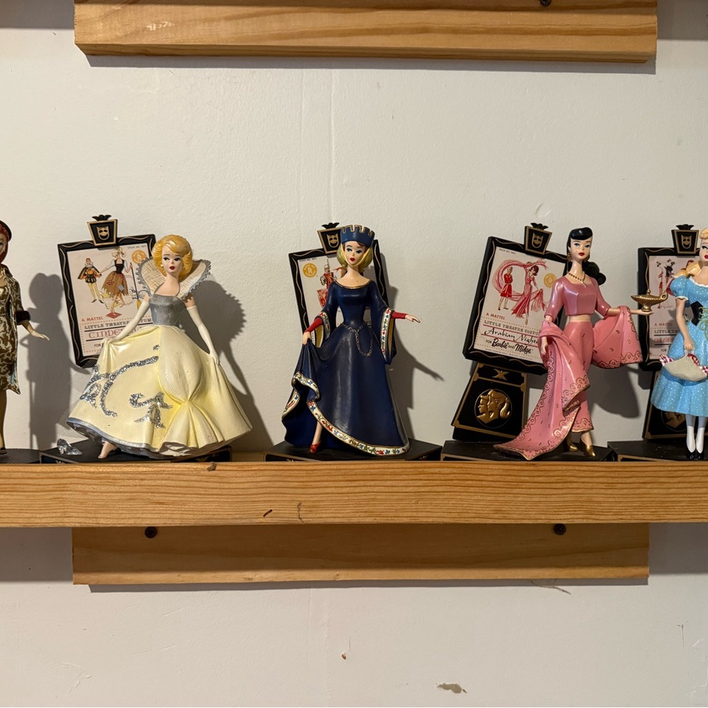 All Elegant Barbie 1990’s Figurine Set - Multicolor